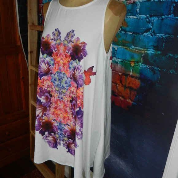 Sloane Society top - Sale 5 for $20 🎈 - Picture 4 of 5